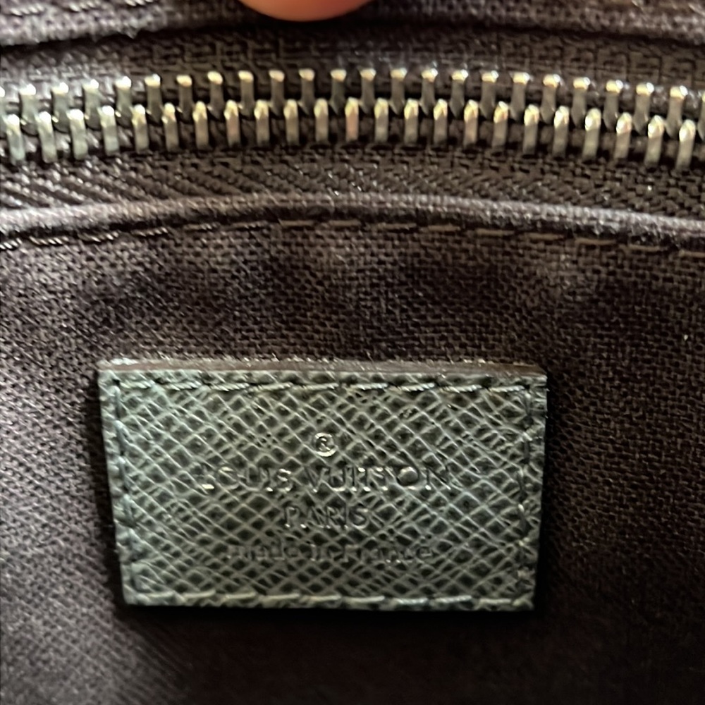 Louis Vuitton Glacier Taiga Roman PM Messenger Bag - Picture 5 of 8
